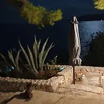 Natad * Vinišće